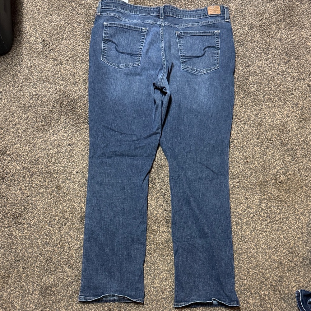 Levi Strauss 20s 20 Women's Straight Leg Jeans Totally Shaping w35 l30